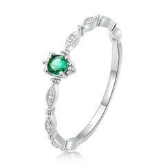 Серебряное кольцо с зеленым камушком